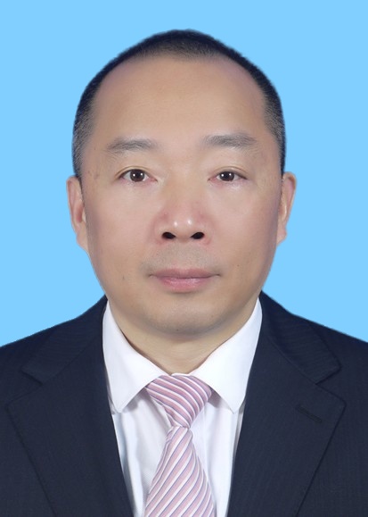 遂宁市人民政府副秘书长、遂宁市人民政府国防动员办公室主任：黄洪波